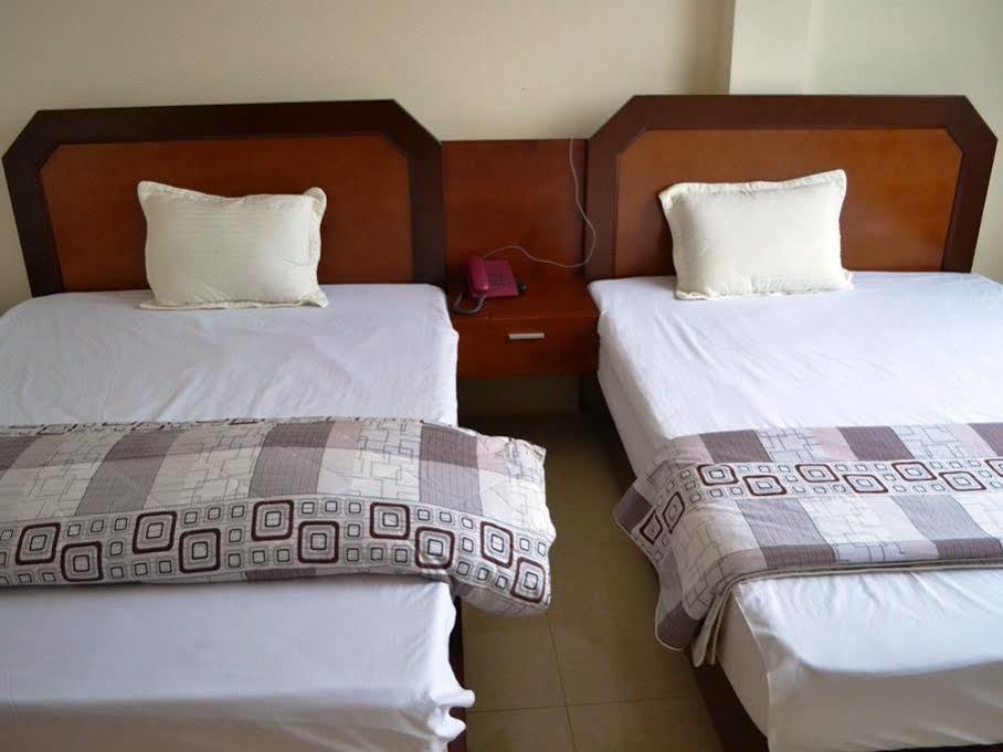 Thu Ha Hotel Dong Khe Sau ภายนอก รูปภาพ